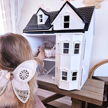 Load image into Gallery viewer, Queen Anne Dolls House